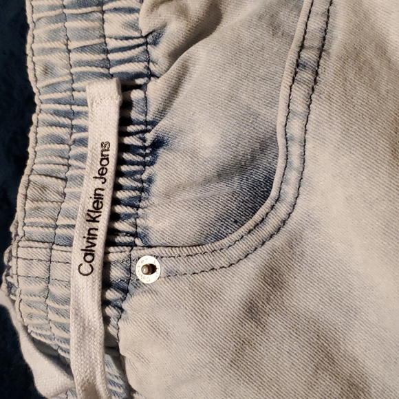 CALVIN KLEIN jogger Jeans size 28 BRAND NEW never worn. - Picture 2 of 6